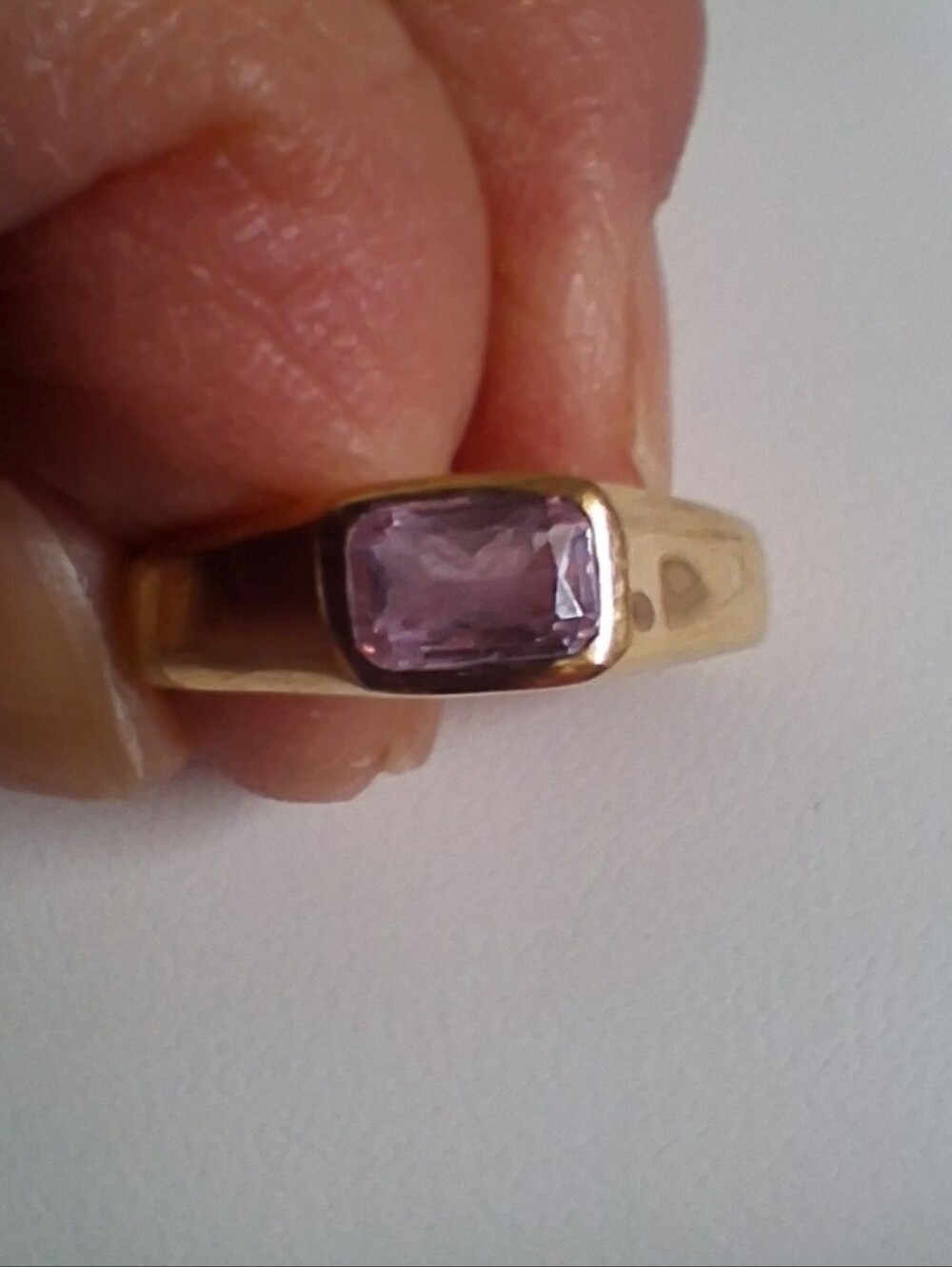 GOLD TONE ROSE QUARTZ SIGNET RING - Picture 8 of 8